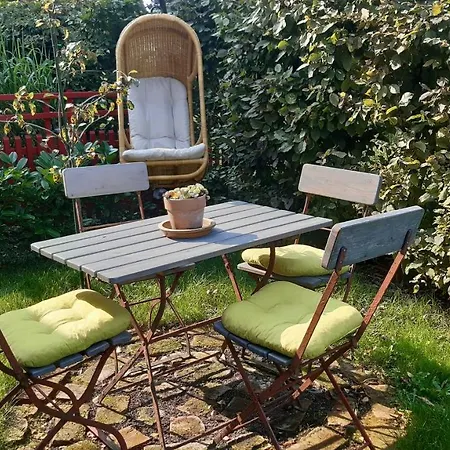 Проживание в семье Ferienwohnung Mit Garten *
